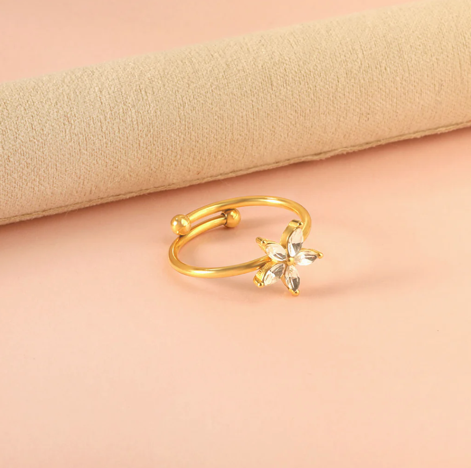 FABIA Diamond Flower Ring