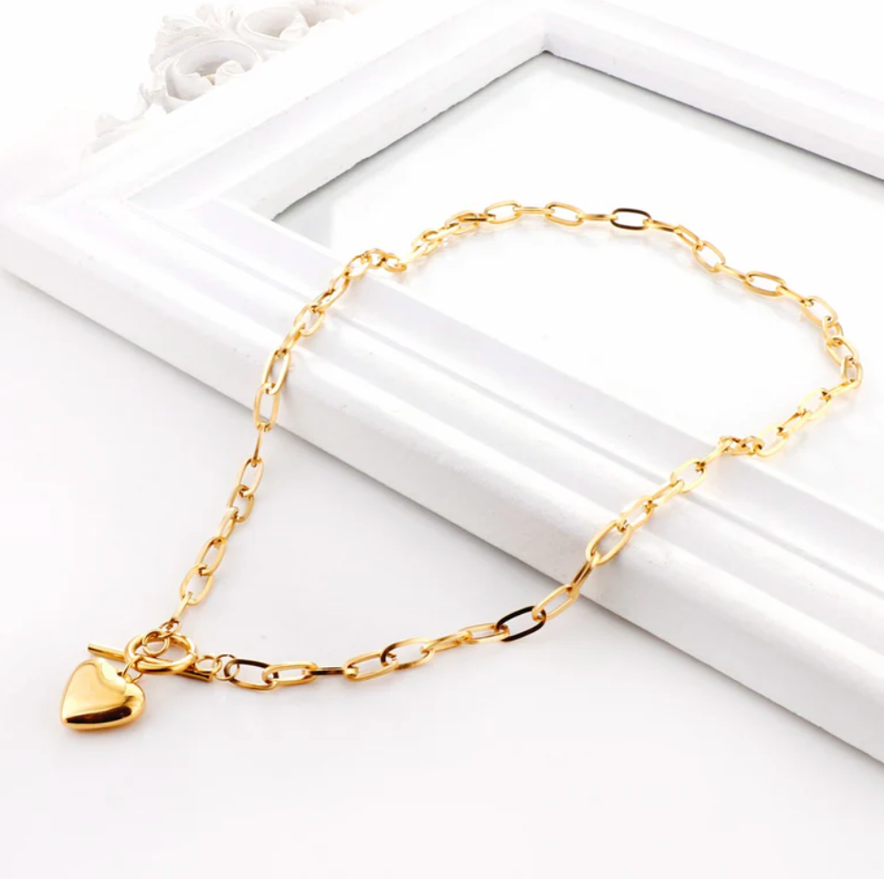 FLORISA Golden Heart Pendant Chain Necklace