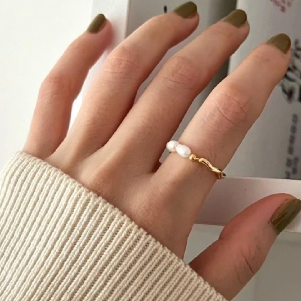 GELI Half Pearl Futuristic Chic Golden Ring