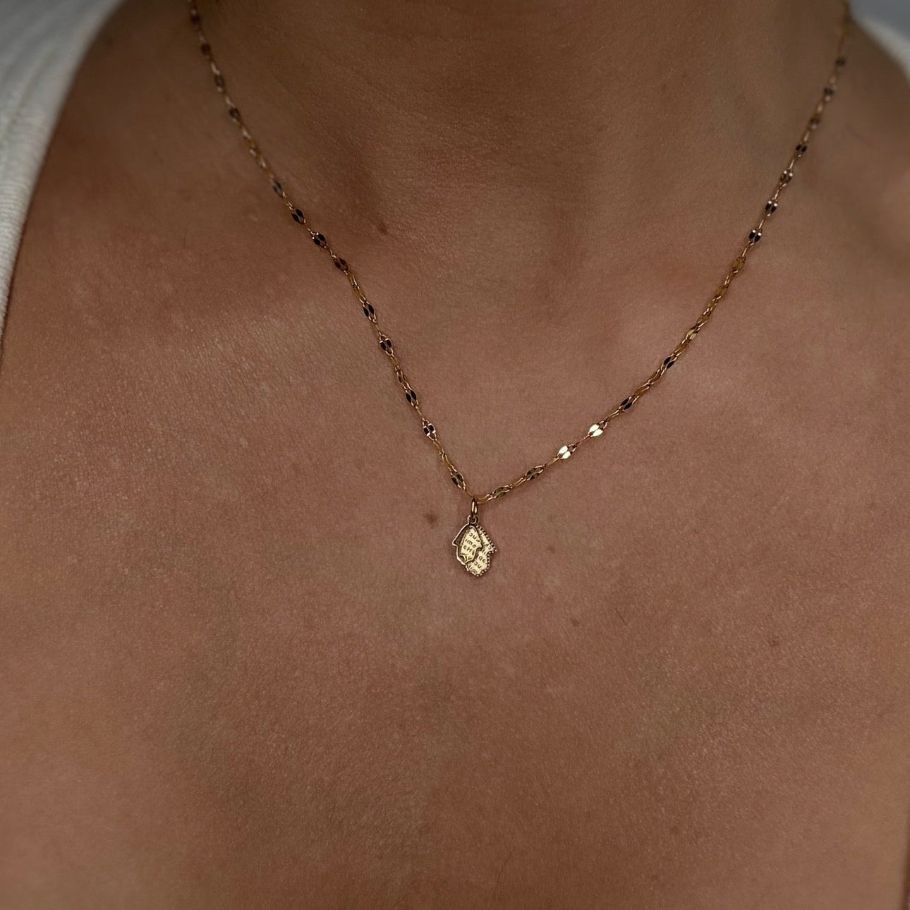 DAISY Palm Necklace
