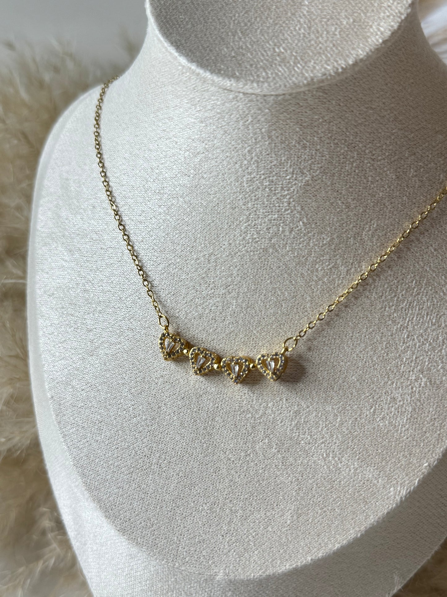 BENICE Magnetic Heart Necklace