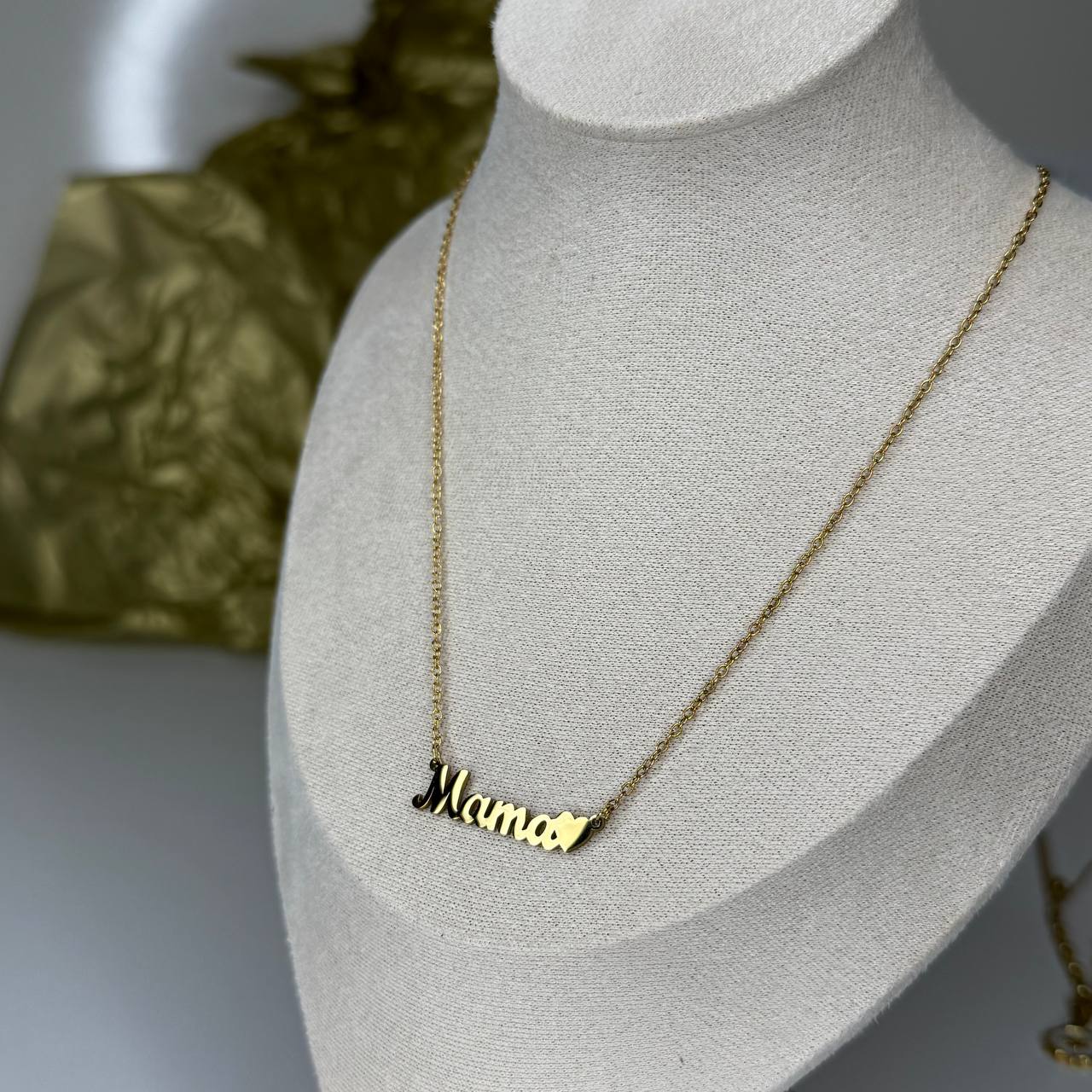 MAMA Statement Golden Heart Necklace