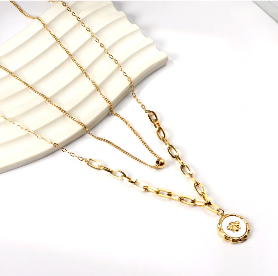FLEUR Golden Bee Pendant Chain Necklace