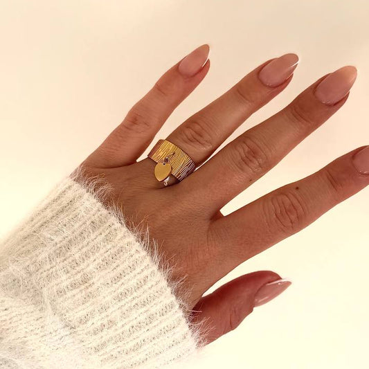 GABRIELA Charm Heart Pearl Ring